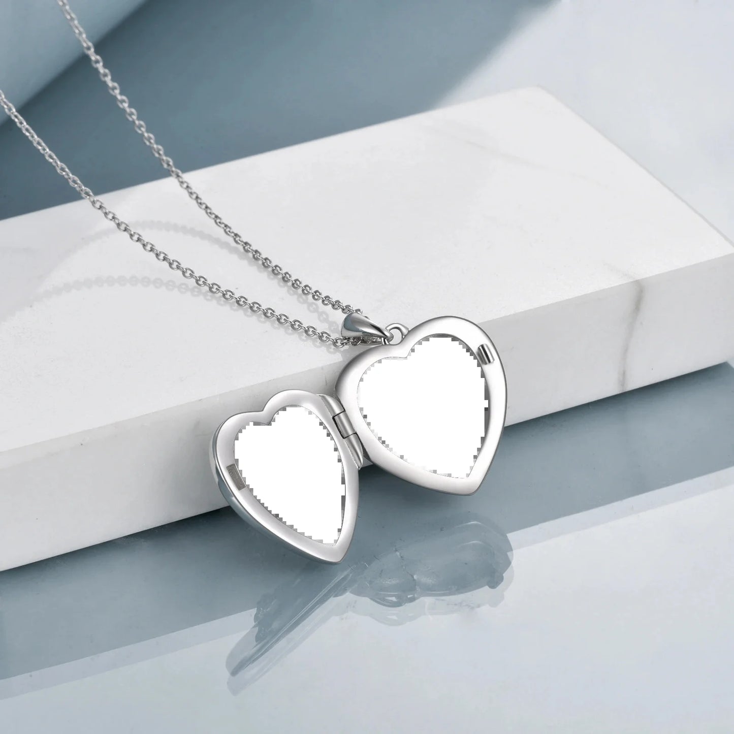 Mothers Day Gifts for Mom Sunflower Heart Lockets Necklace That Holds Pictures for Women Photo Necklace You Are My Sunshine Mother'S Day Gifts